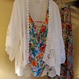 White, Floral Coverups & Floral Swimsuit All Sz Xlrg